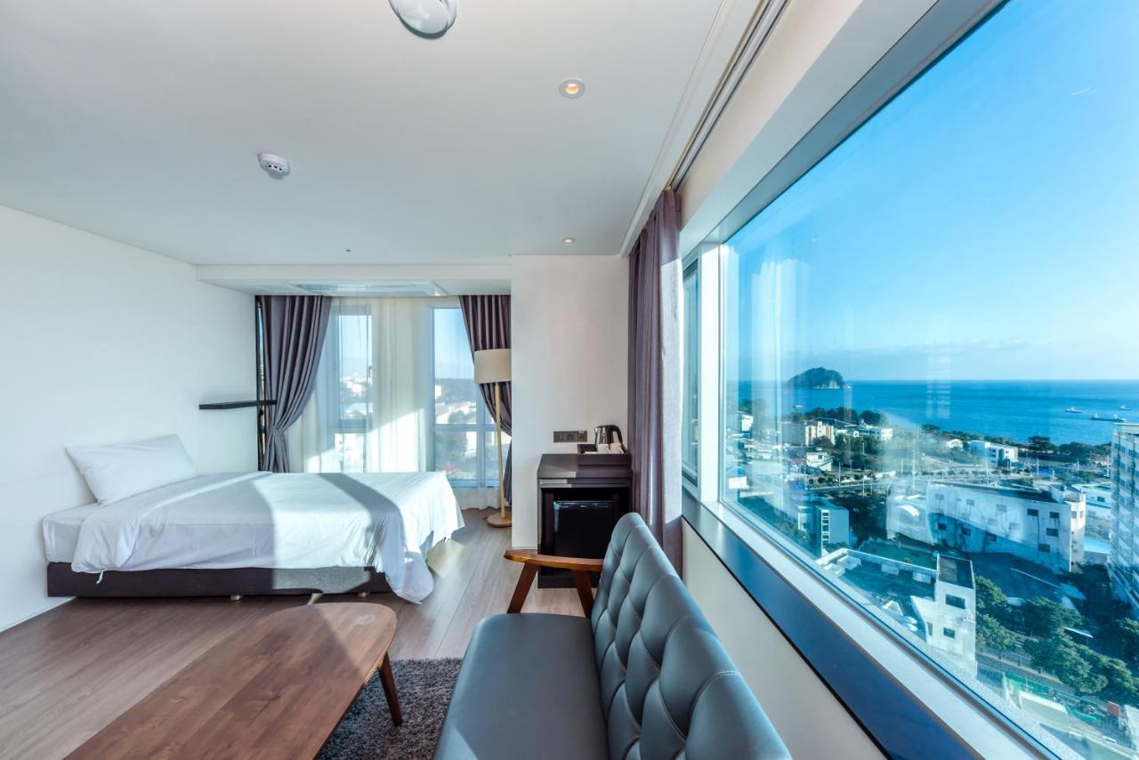 The First70 Hotel Seogwipo Dış mekan fotoğraf