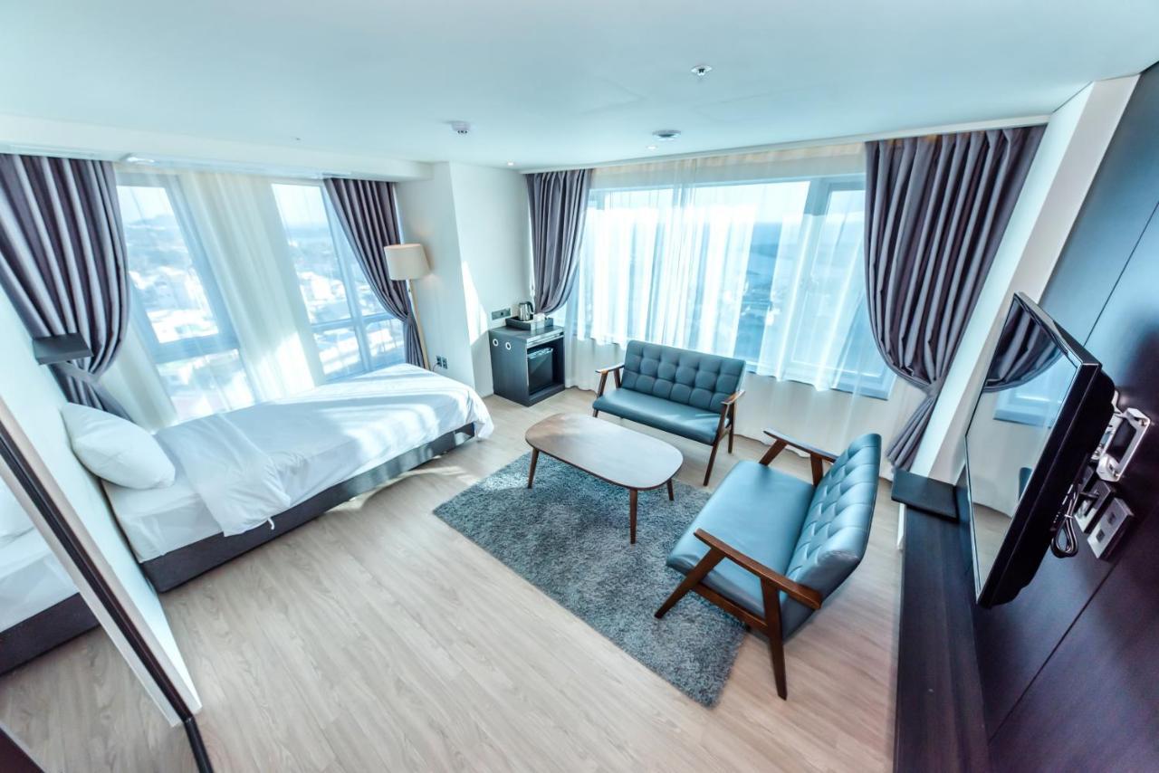 The First70 Hotel Seogwipo Dış mekan fotoğraf